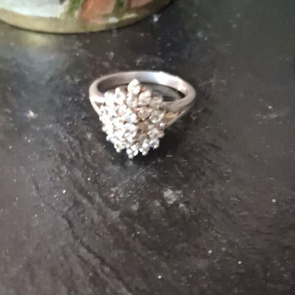 Sterling Silver 925 Cluster Cubic Zirconia Ring Size 7 - Picture 1 of 7